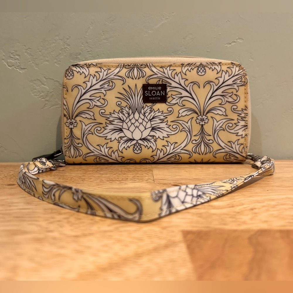 eMILIE SLOAN seattle pastel yellow wristlet. White Lotus Flower Pattern. NEW! - Picture 2 of 11